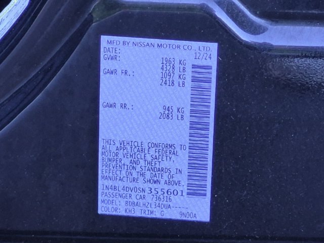 Used 2025 Nissan Altima 2.5 SV FWD image 13