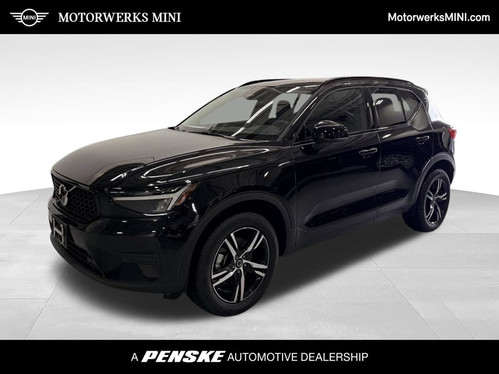 Used 2026 Volvo XC40 B5 Core