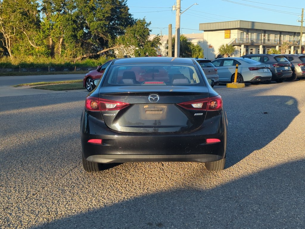 Used 2014 MAZDA MAZDA3 i Touring w/ Moonroof Package 1 FWD image 6