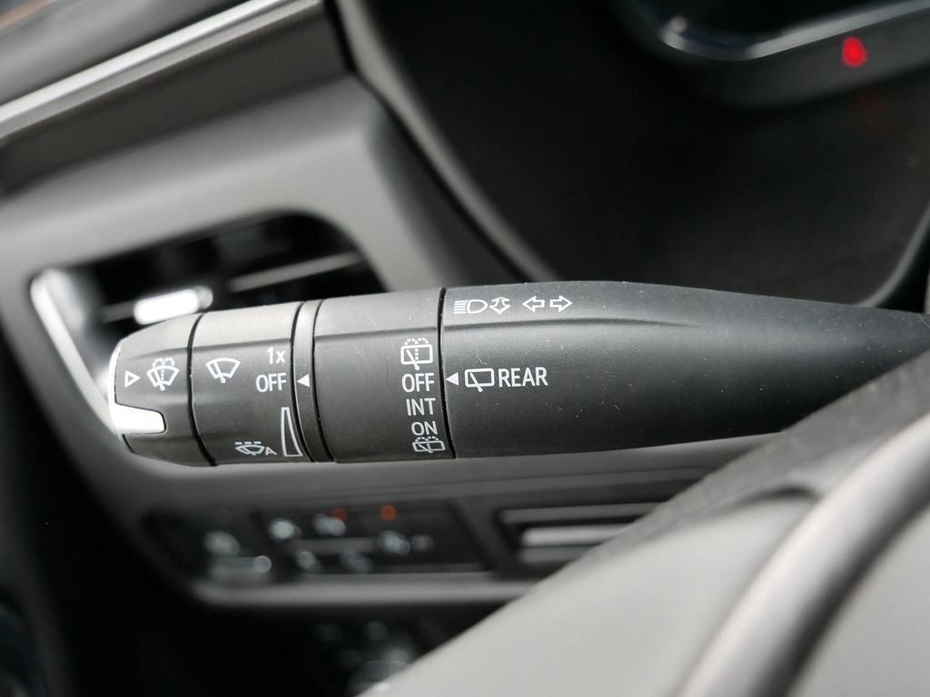 Used 2024 GMC Yukon AT4 image 25