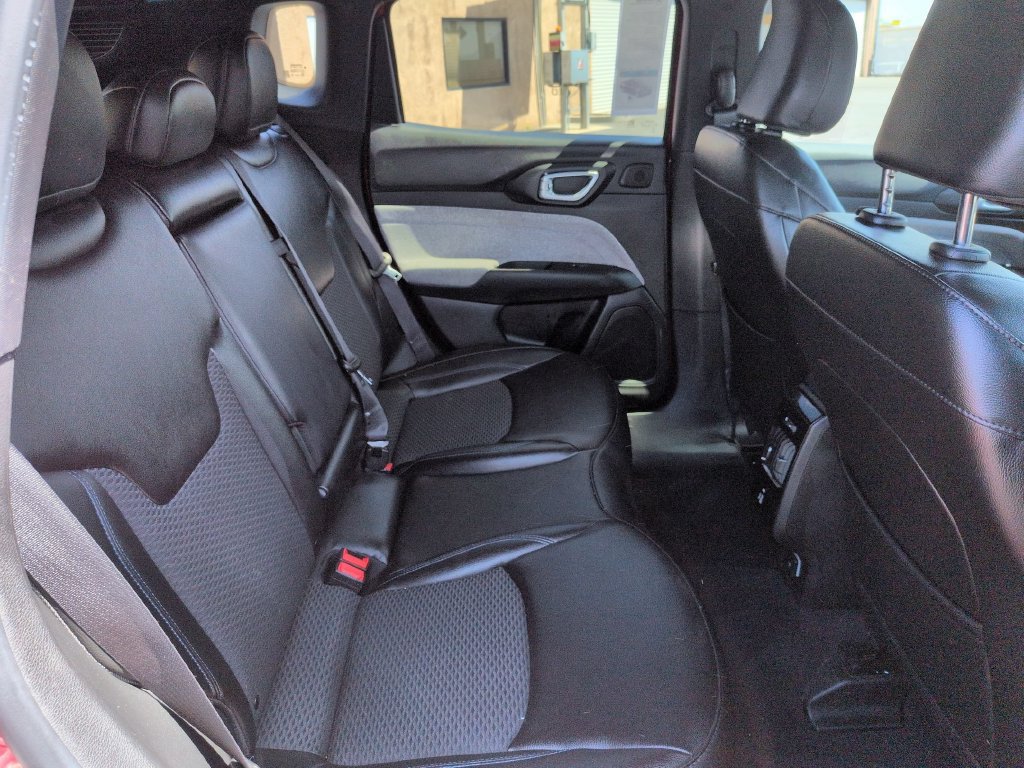 Used 2025 Jeep Compass Latitude w/ Sun & Sound Group AWD/4WD image 29