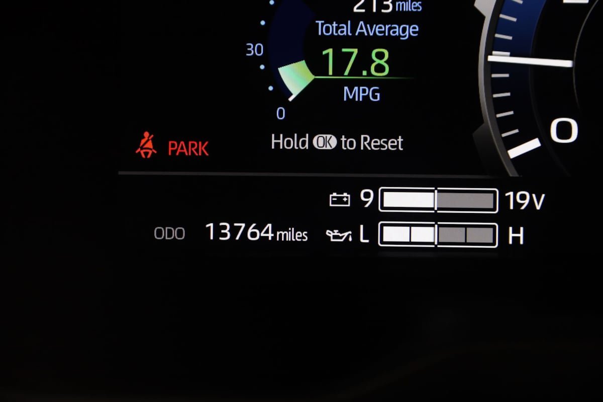Used 2025 Toyota Tundra Limited AWD/4WD image 36