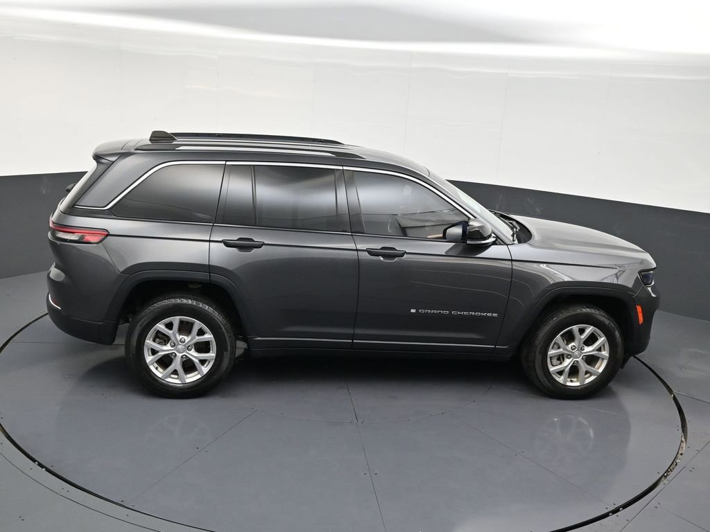 Used 2023 Jeep Grand Cherokee Limited image 17