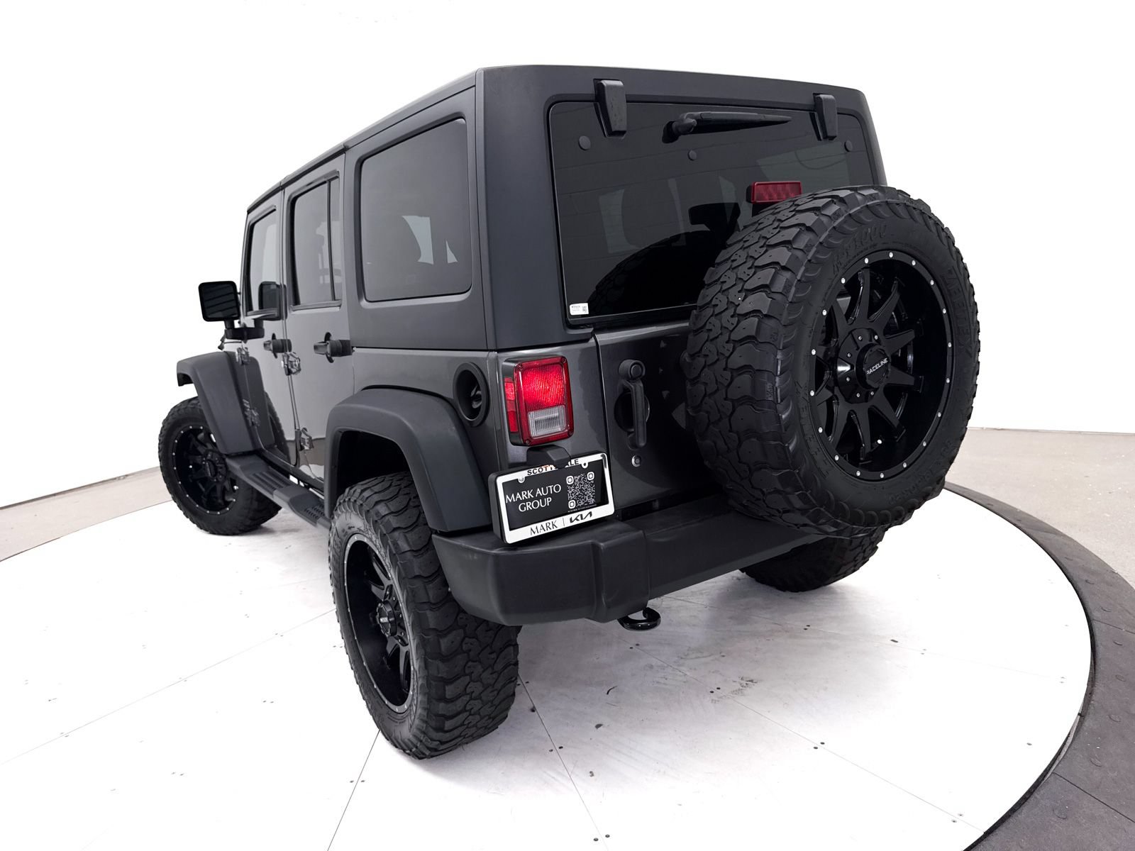 Used 2018 Jeep Wrangler Unlimited Sport S AWD/4WD image 4