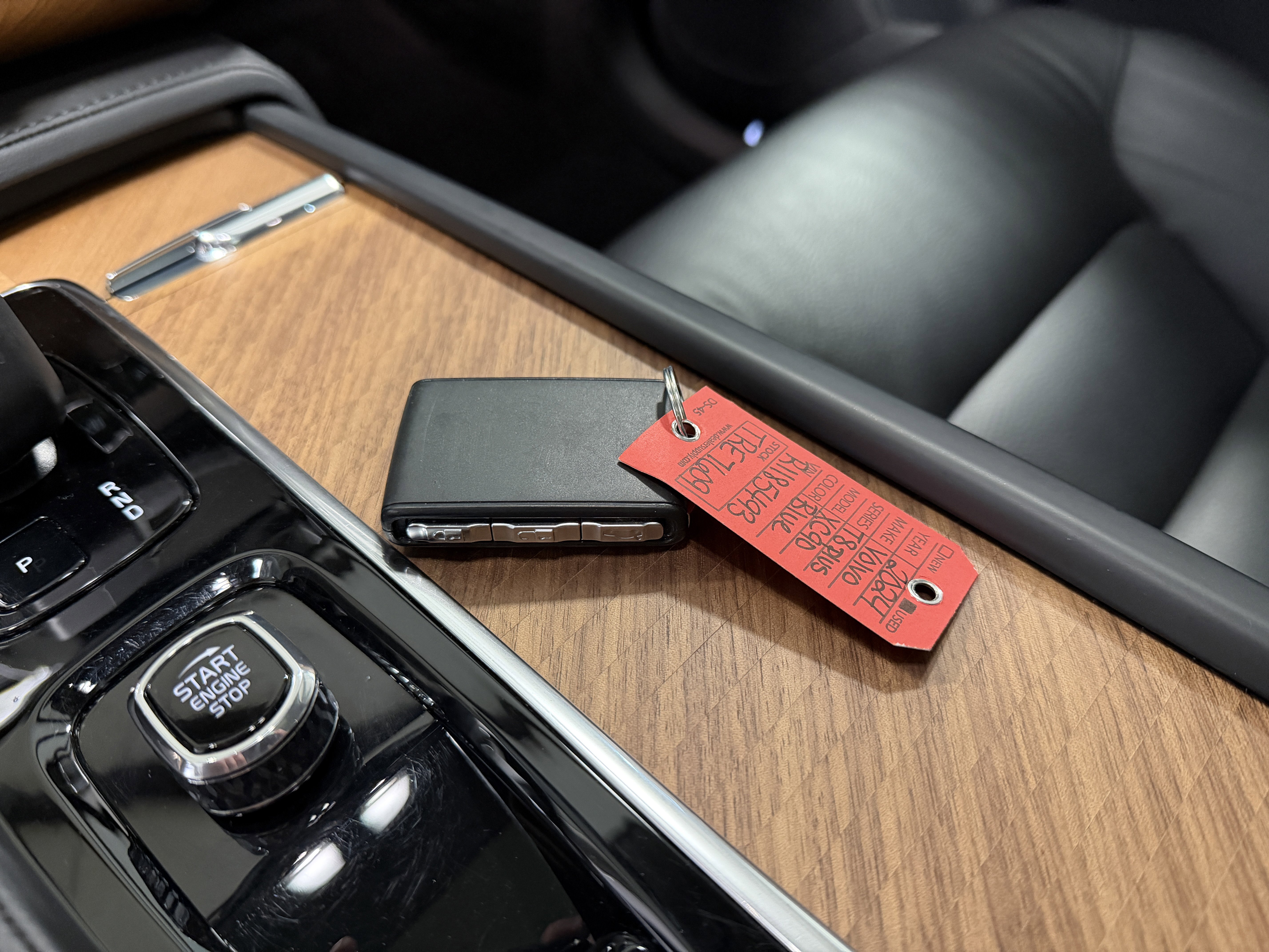 Used 2024 Volvo XC90 T8 Plus w/ Protection Package image 16