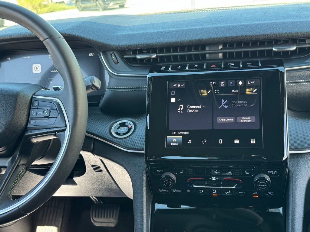 Used 2024 Jeep Grand Cherokee Altitude image 18