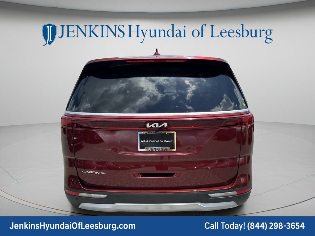 Used 2024 Kia Carnival LX FWD image 6