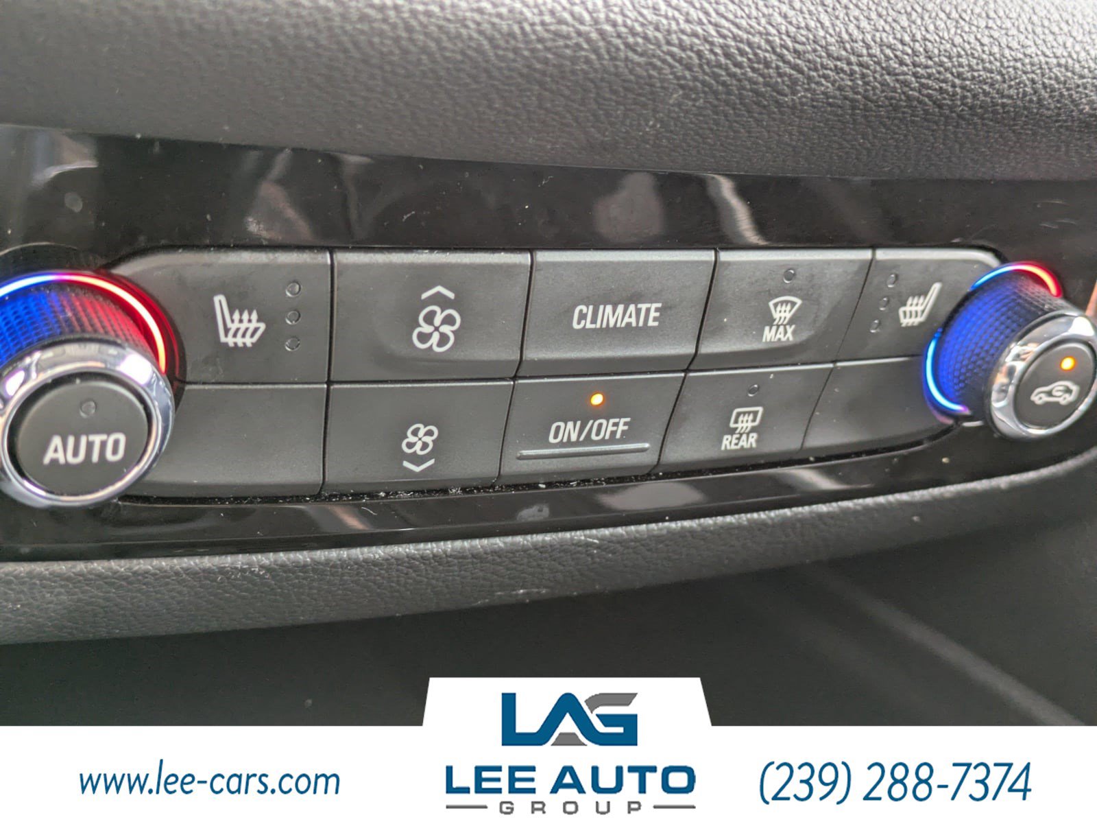 Used 2020 Buick Enclave Essence w/ Sound and Sites Package FWD image 30