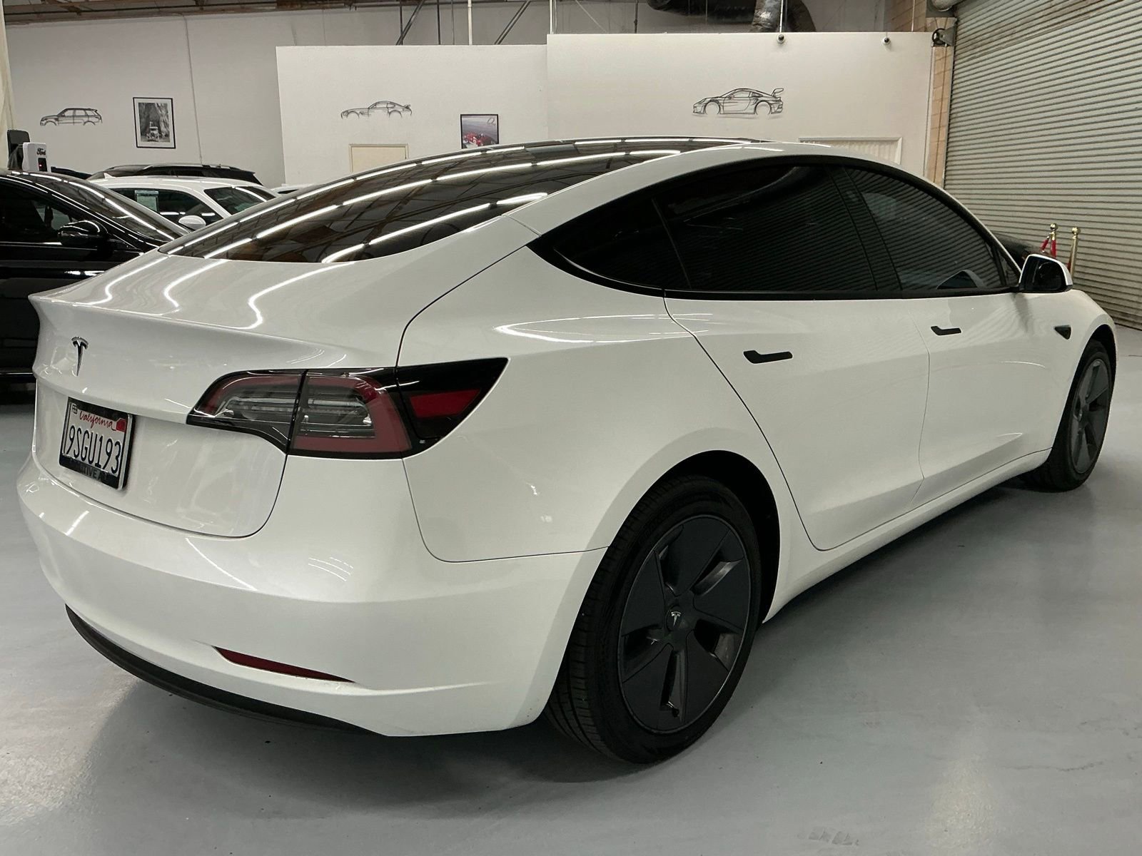 Used 2023 Tesla Model 3 Standard Range image 5