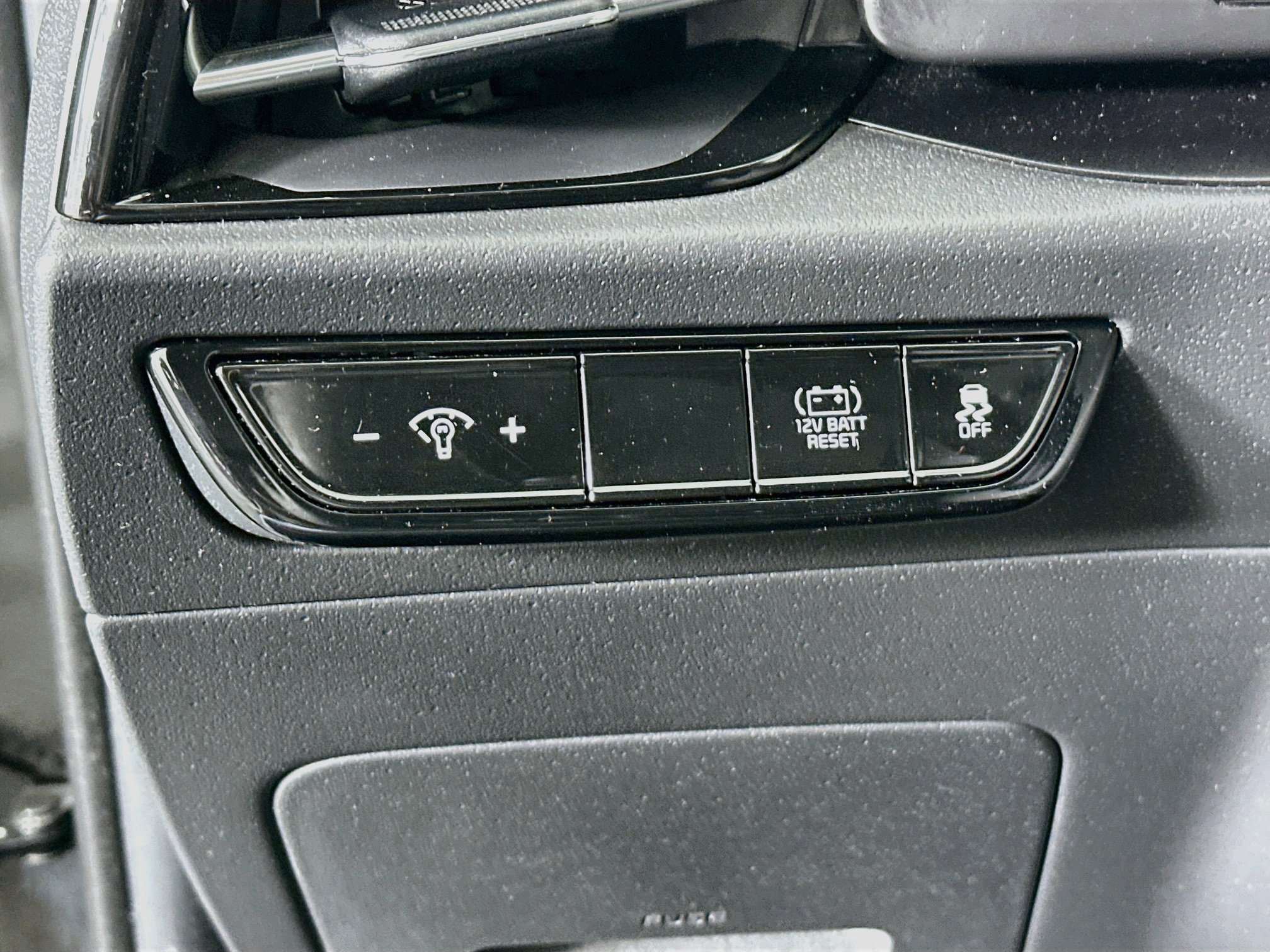 Used 2023 Kia Niro LX FWD image 17