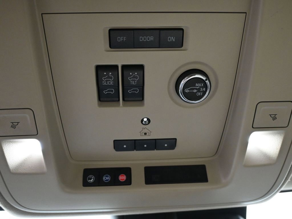 Used 2020 Cadillac Escalade Luxury image 25