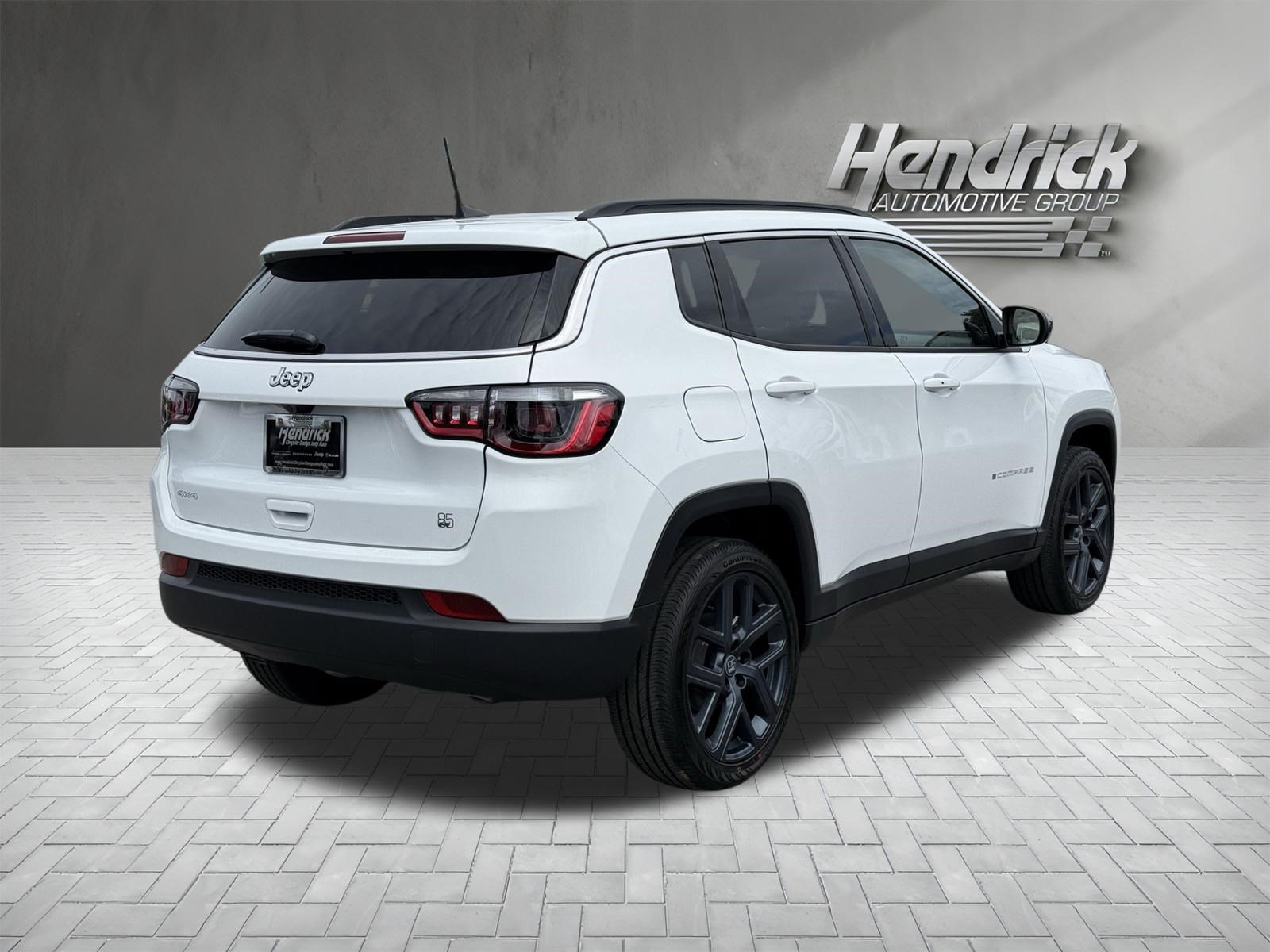 New 2026 Jeep Compass Latitude AWD/4WD image 10