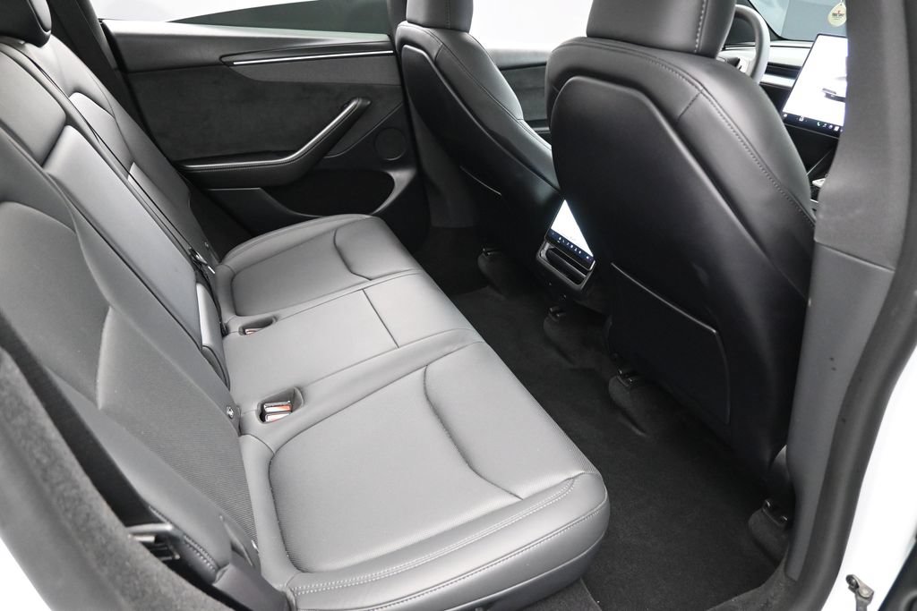 Used 2026 Tesla Model Y Long Range AWD/4WD image 27