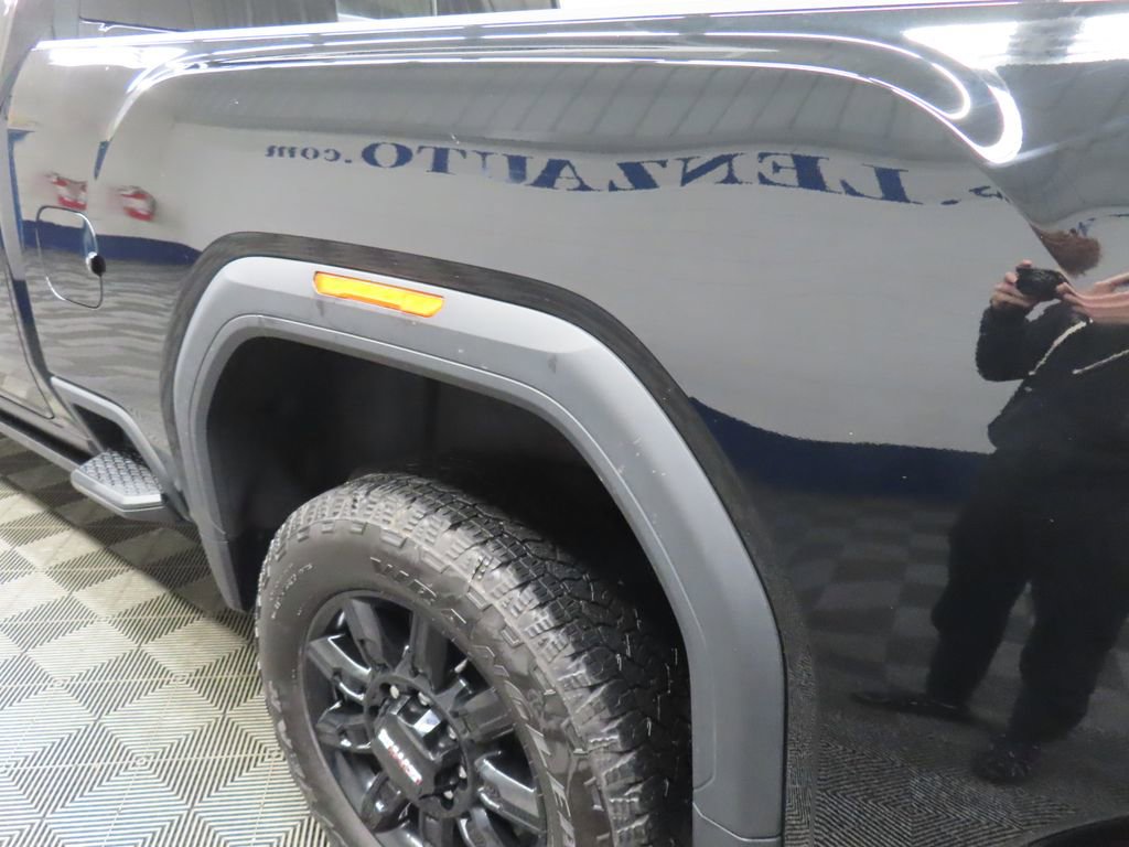 Used 2025 GMC Sierra 2500 AT4 image 39