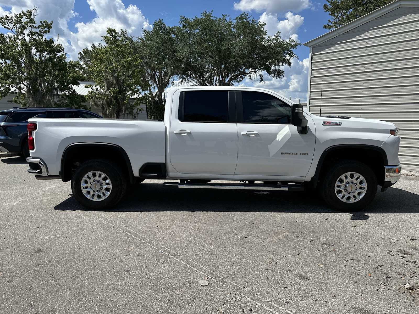 Used 2025 Chevrolet Silverado 2500 LT w/ All Star Edition AWD/4WD image 7