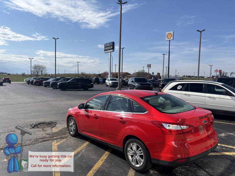 Used 2012 Ford Focus SEL image 3