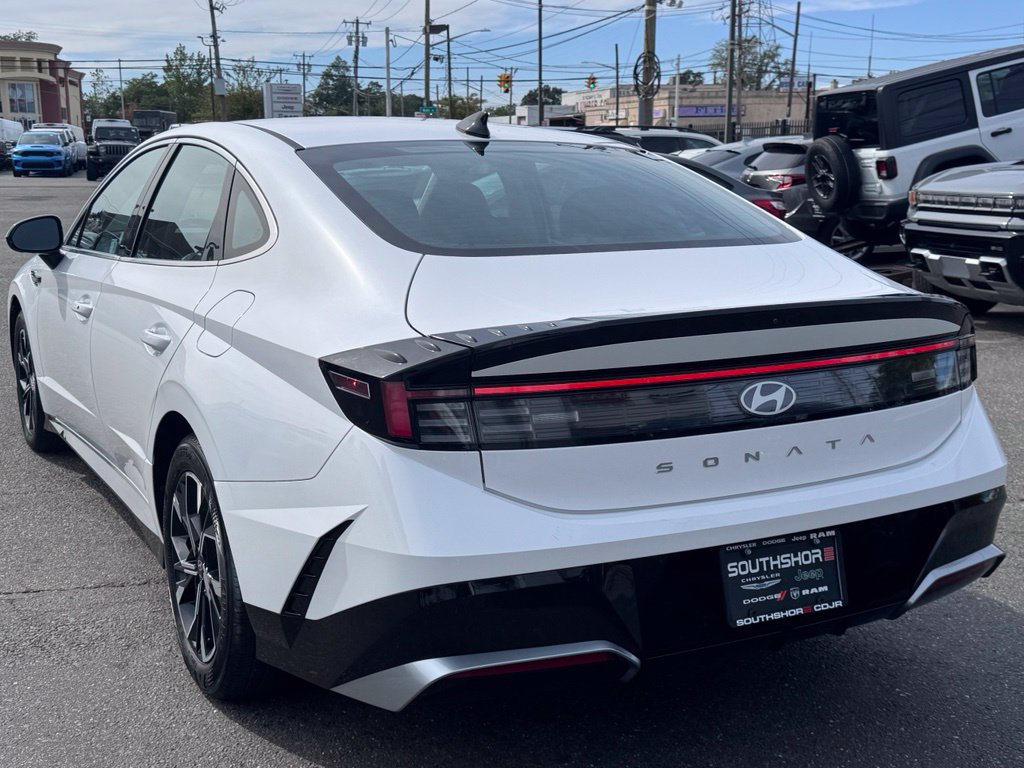 Used 2025 Hyundai Sonata SEL FWD image 5