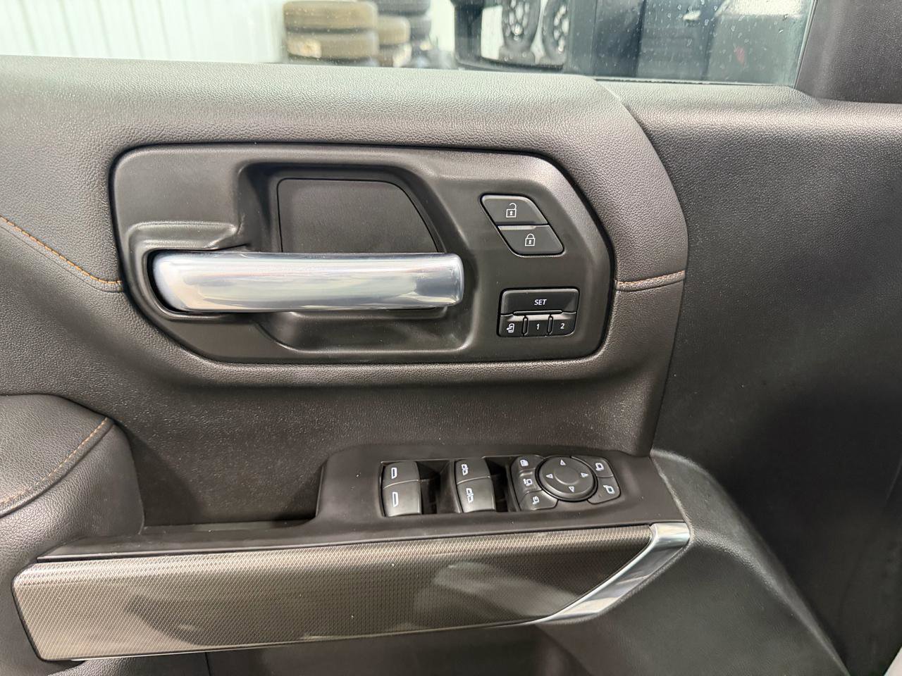 Used 2020 GMC Sierra 3500 AT4 w/ AT4 Premium Package AWD/4WD image 11