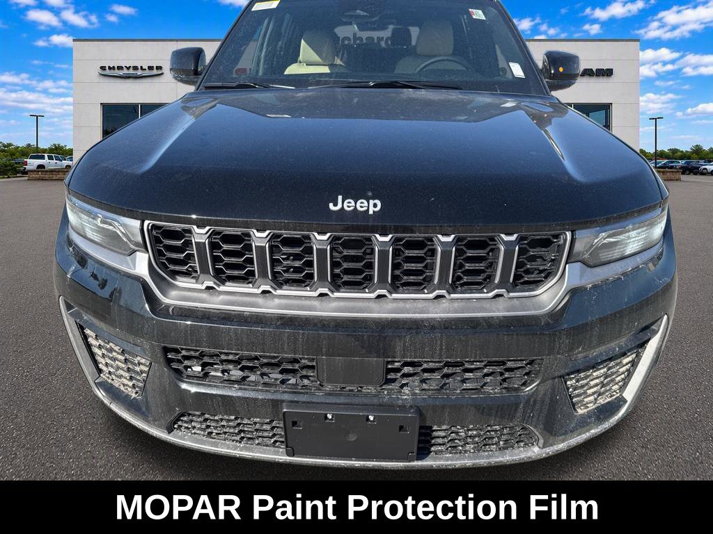 New 2026 Jeep Grand Cherokee L Limited w/ MOPAR Finishing Package AWD/4WD image 9