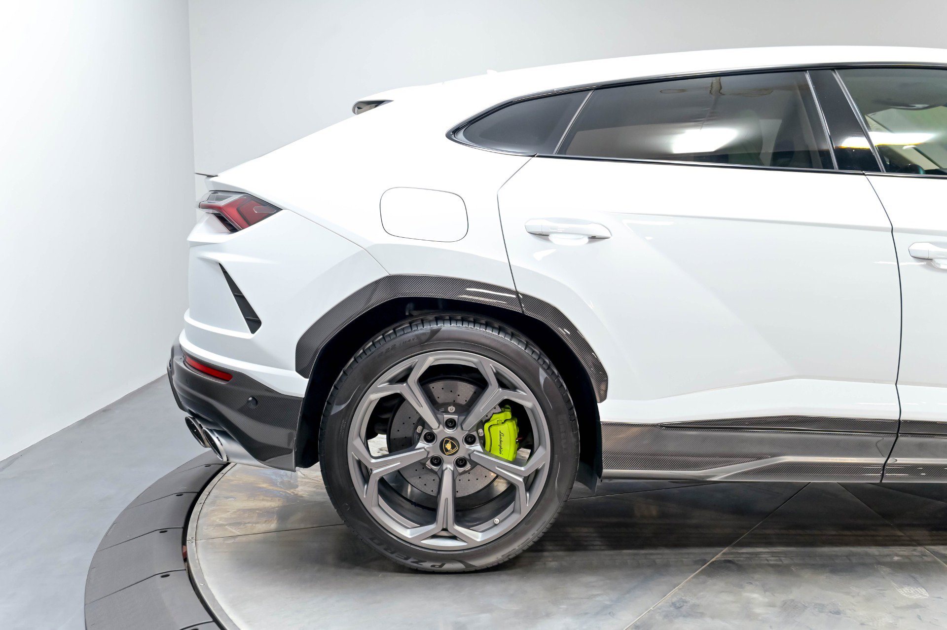 Used 2020 Lamborghini Urus AWD/4WD image 20