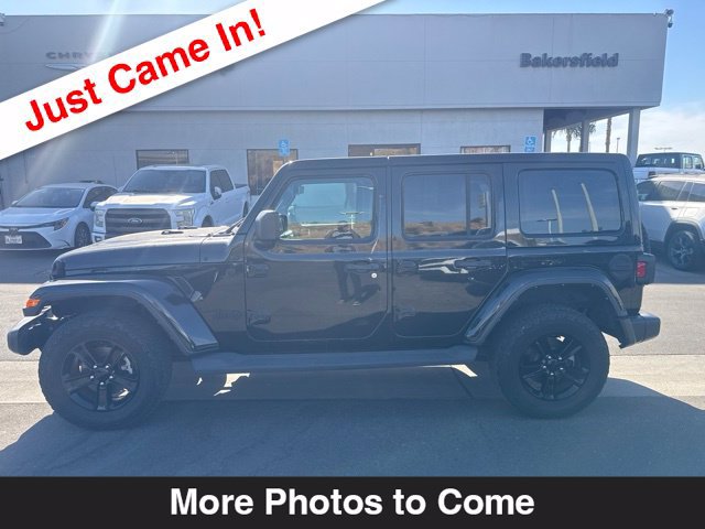 Used 2022 Jeep Wrangler Unlimited Sahara AWD/4WD image 2