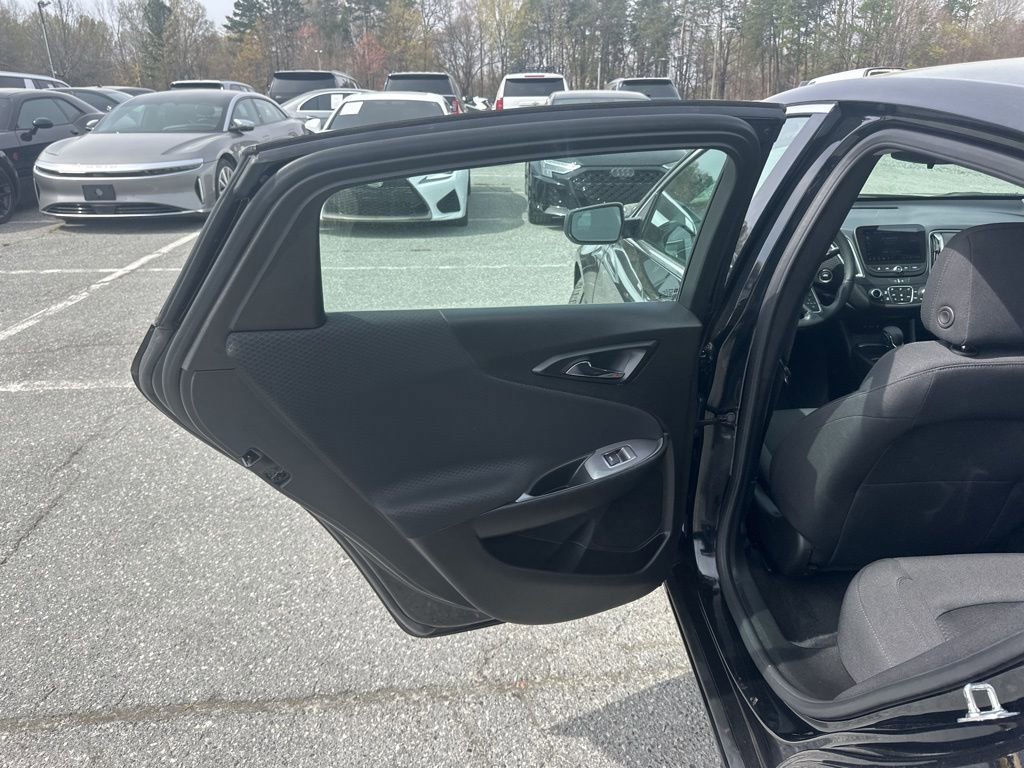 Used 2024 Chevrolet Malibu LT w/ Midnight Edition image 25