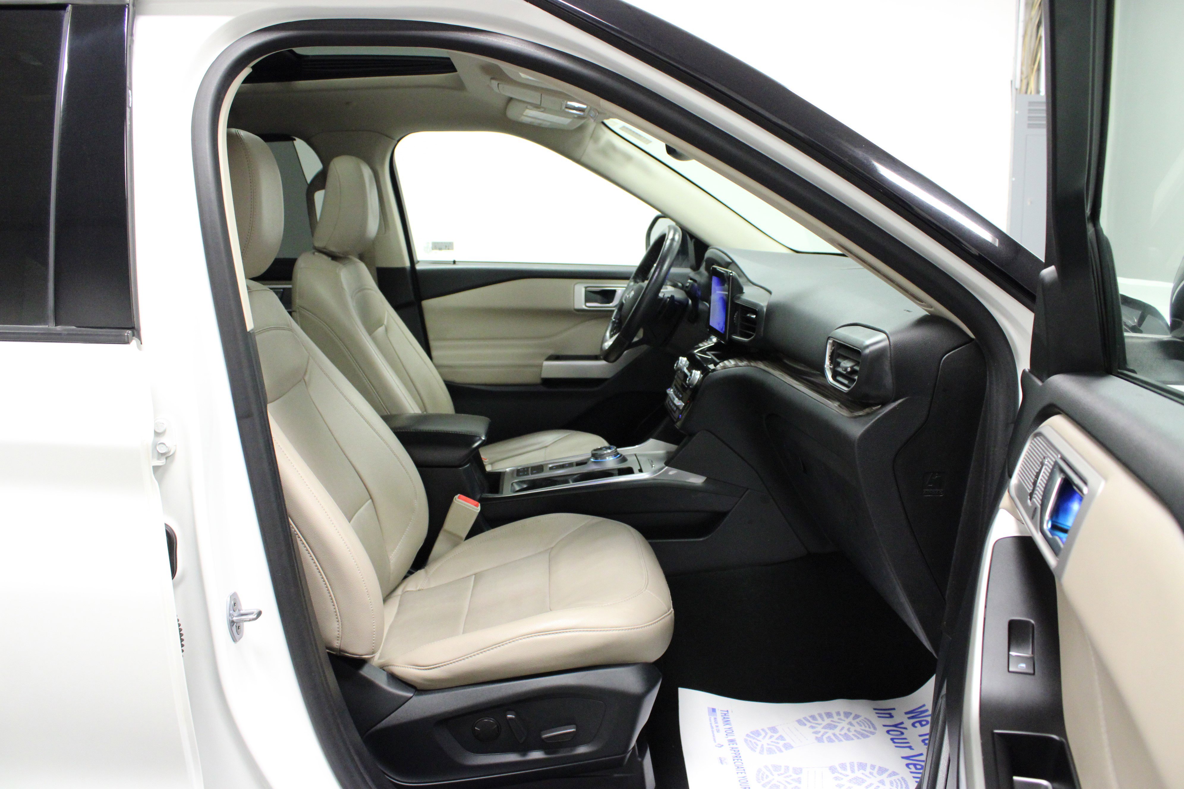 Used 2021 Ford Explorer Limited w/ Hybrid Equipment Group 310A image 17