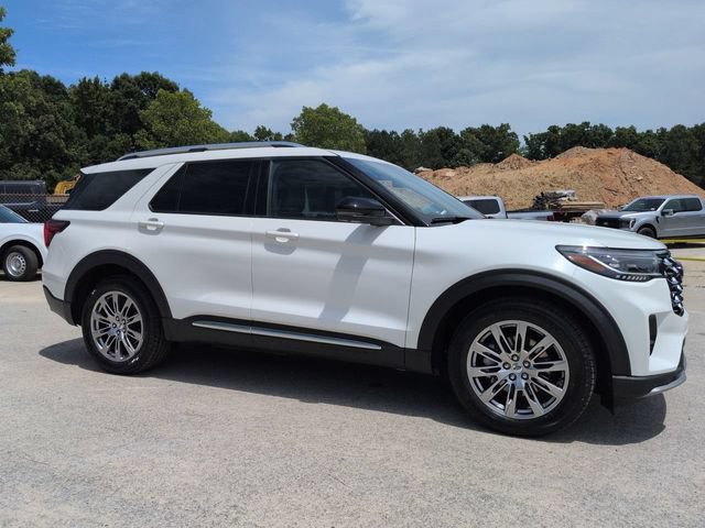 Used 2025 Ford Explorer Platinum RWD image 2