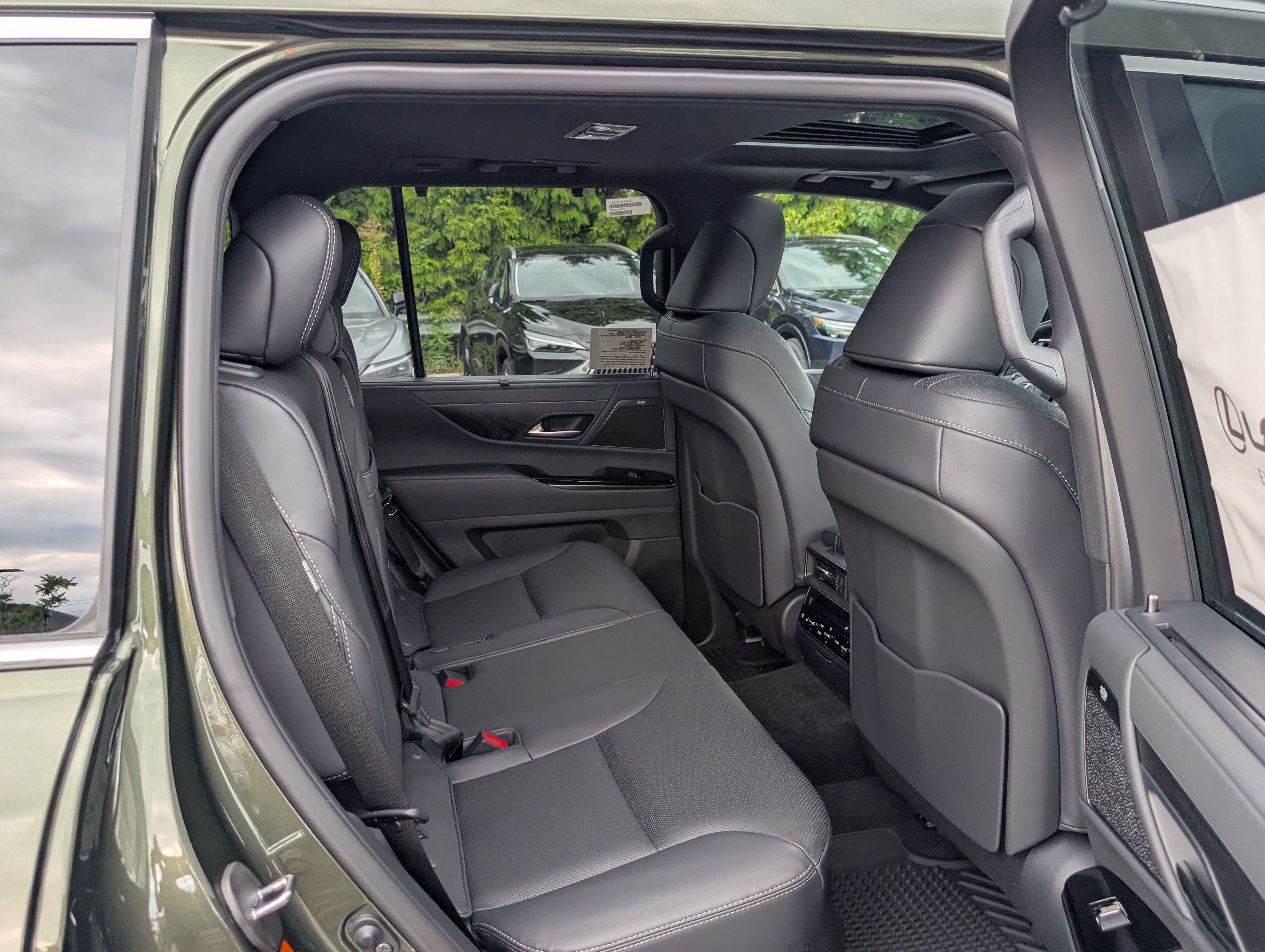 New 2026 Lexus LX 700h Luxury w/ Accessory Package (Z1) AWD/4WD image 8