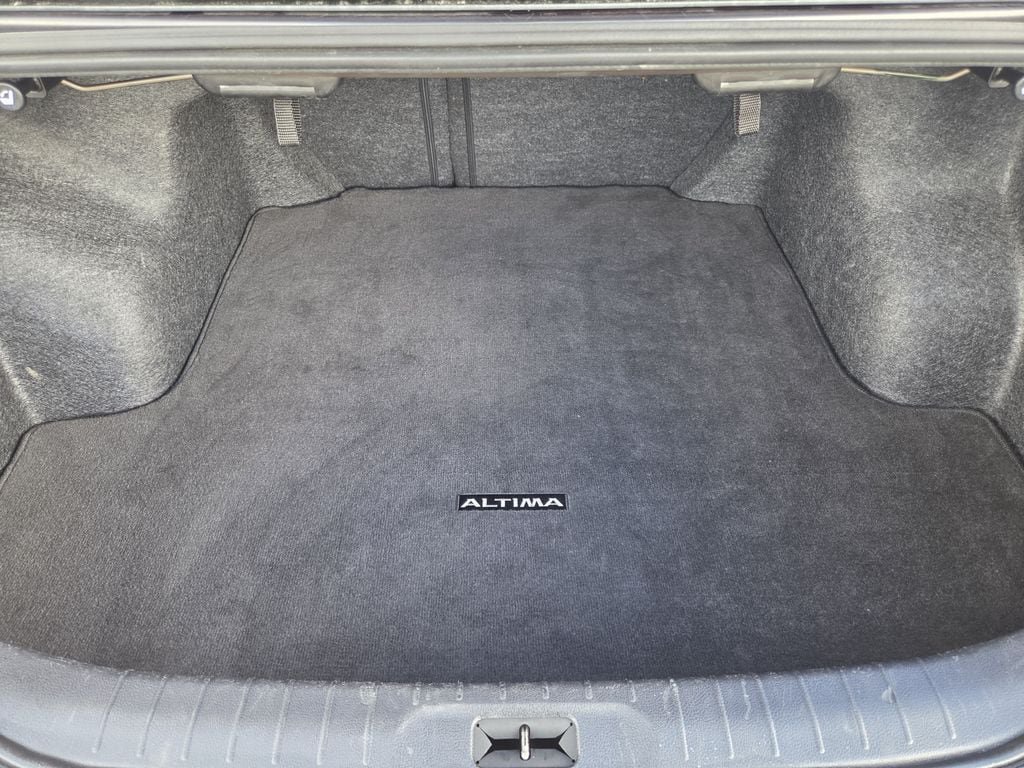 Used 2025 Nissan Altima 2.5 SV FWD image 29