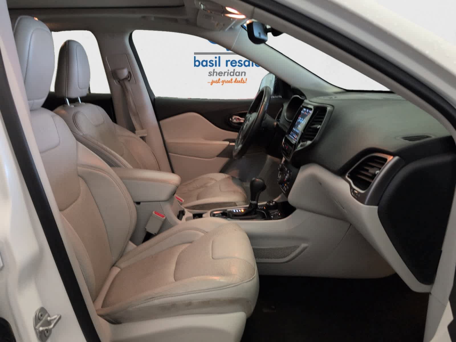 Used 2020 Jeep Cherokee Limited AWD/4WD image 18