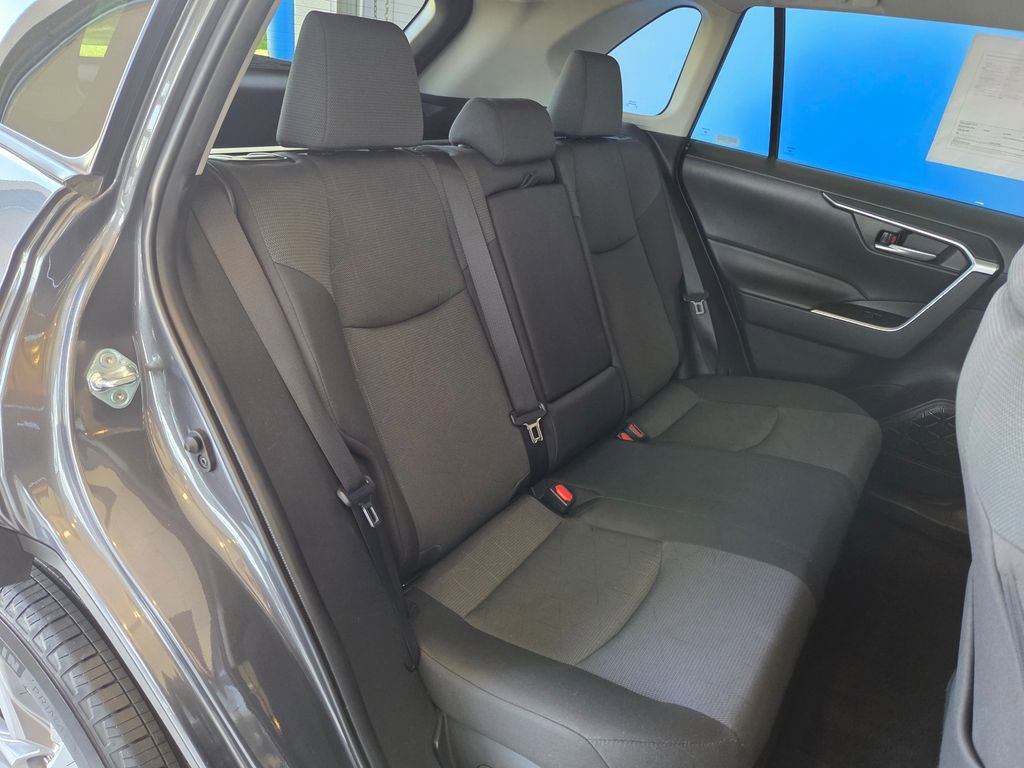Used 2025 Toyota RAV4 XLE image 27