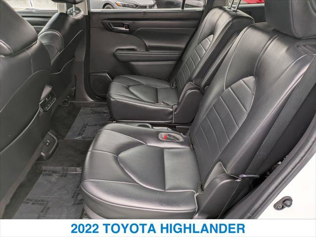 Used 2022 Toyota Highlander XLE FWD image 22