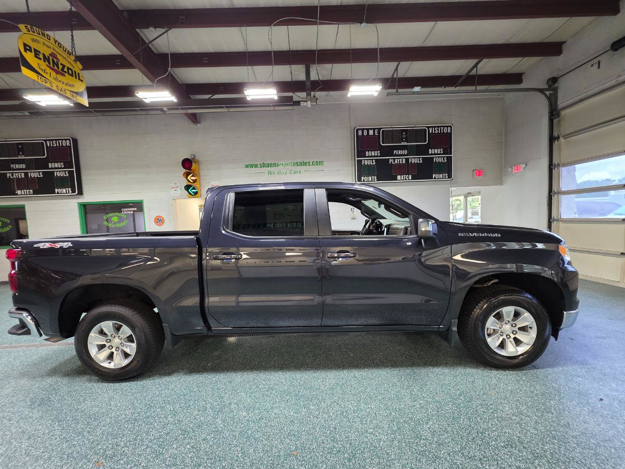 Used 2023 Chevrolet Silverado 1500 LT w/ Protection Package AWD/4WD image 5