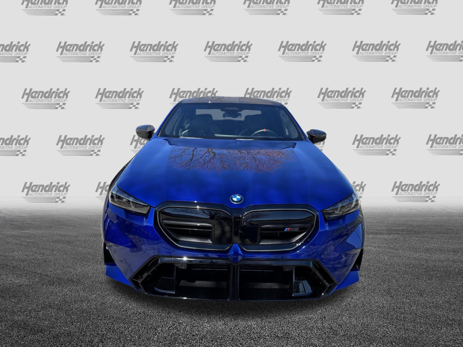 Used 2025 BMW M5 w/ Carbon Package AWD/4WD image 3