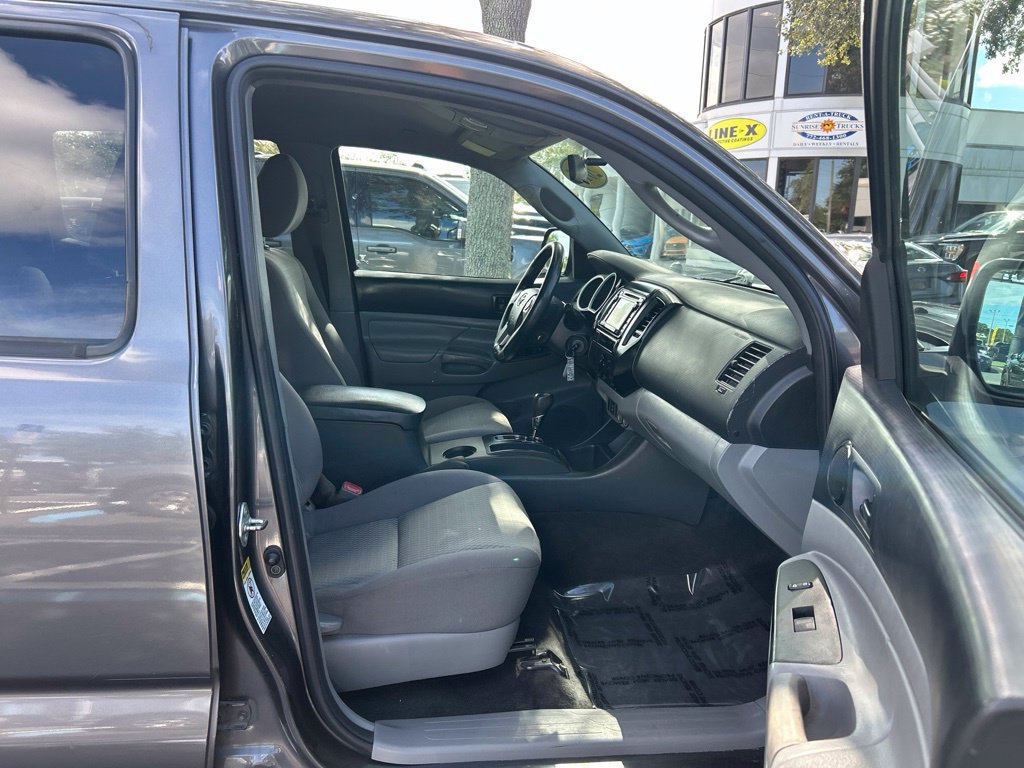 Used 2015 Toyota Tacoma PreRunner w/ Convenience Package RWD image 34