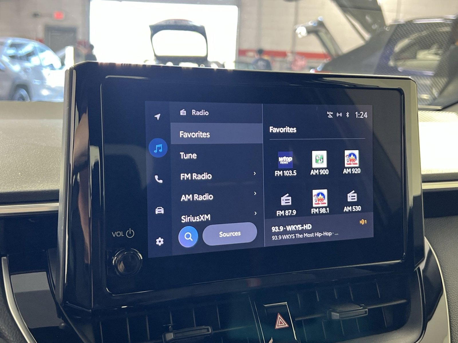 Used 2024 Toyota Corolla SE image 18