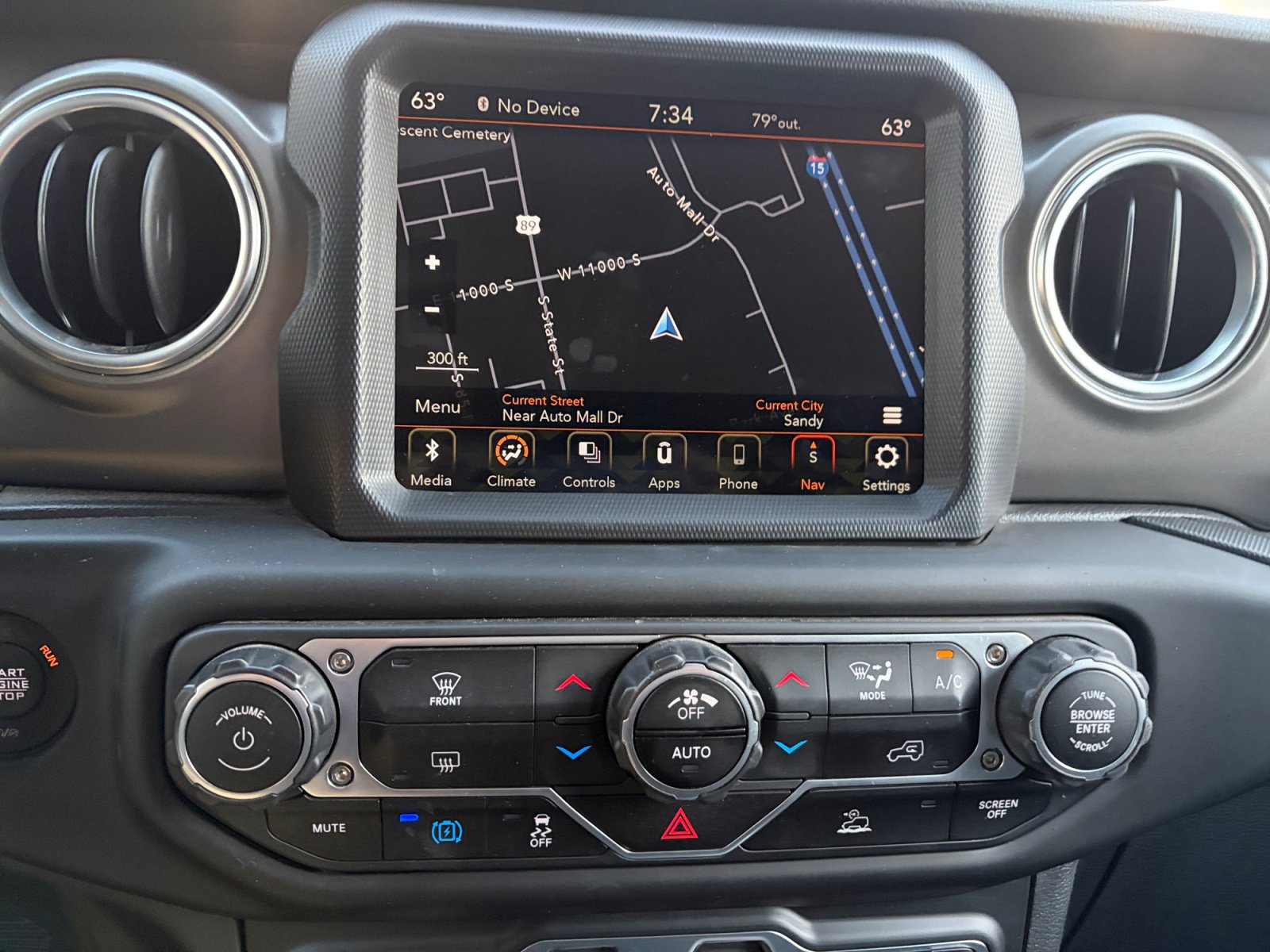 Used 2023 Jeep Wrangler Unlimited Rubicon 4xe AWD/4WD image 28