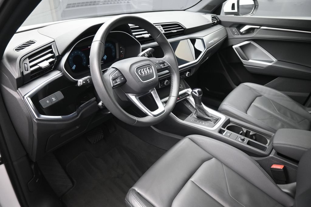 Used 2025 Audi Q3 2.0T Premium AWD/4WD image 18
