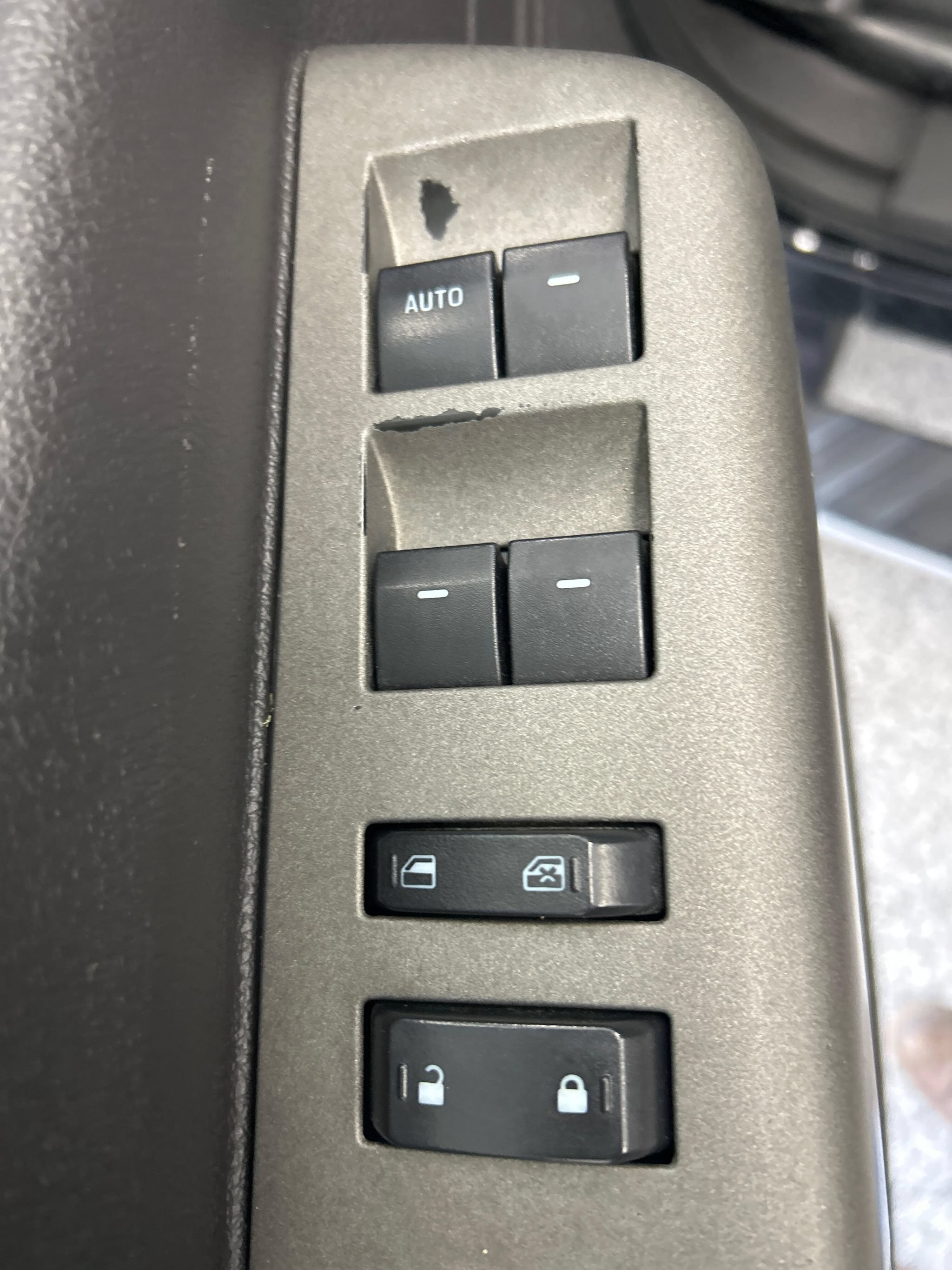 Used 2012 Ford F250 Lariat w/ Lariat Ultimate Pkg AWD/4WD image 9