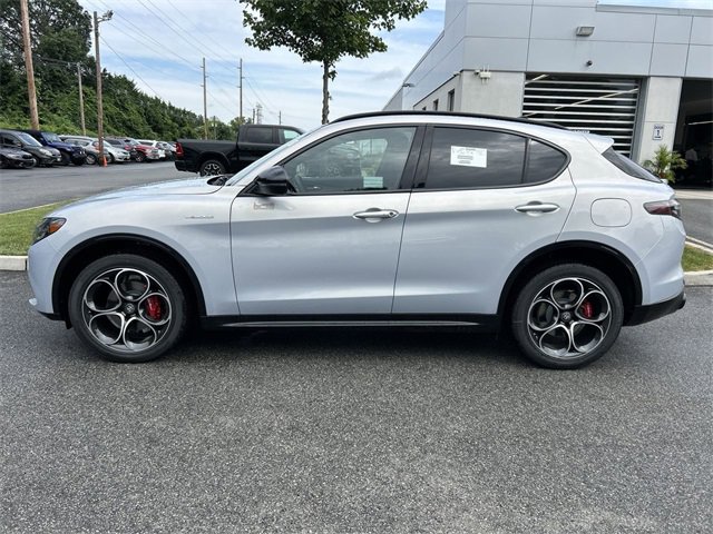 New 2025 Alfa Romeo Stelvio Sprint w/ Veloce Package image 5