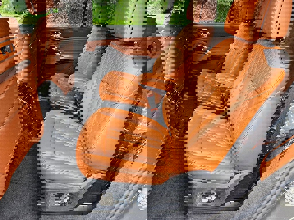 New 2026 BMW X7 M60i image 21