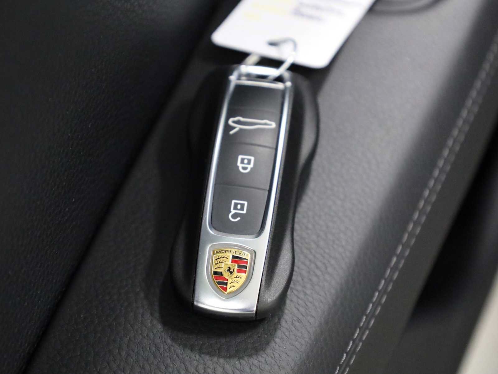 Certified 2024 Porsche Panamera 4 AWD/4WD image 41
