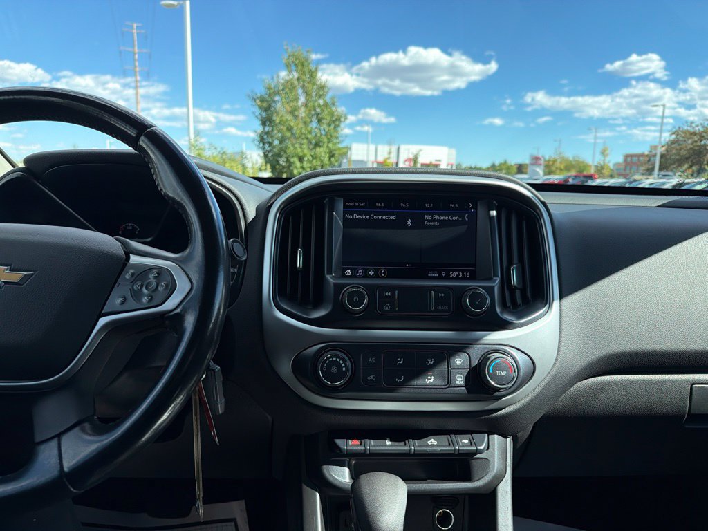 Used 2022 Chevrolet Colorado LT w/ LT Convenience Package AWD/4WD image 28