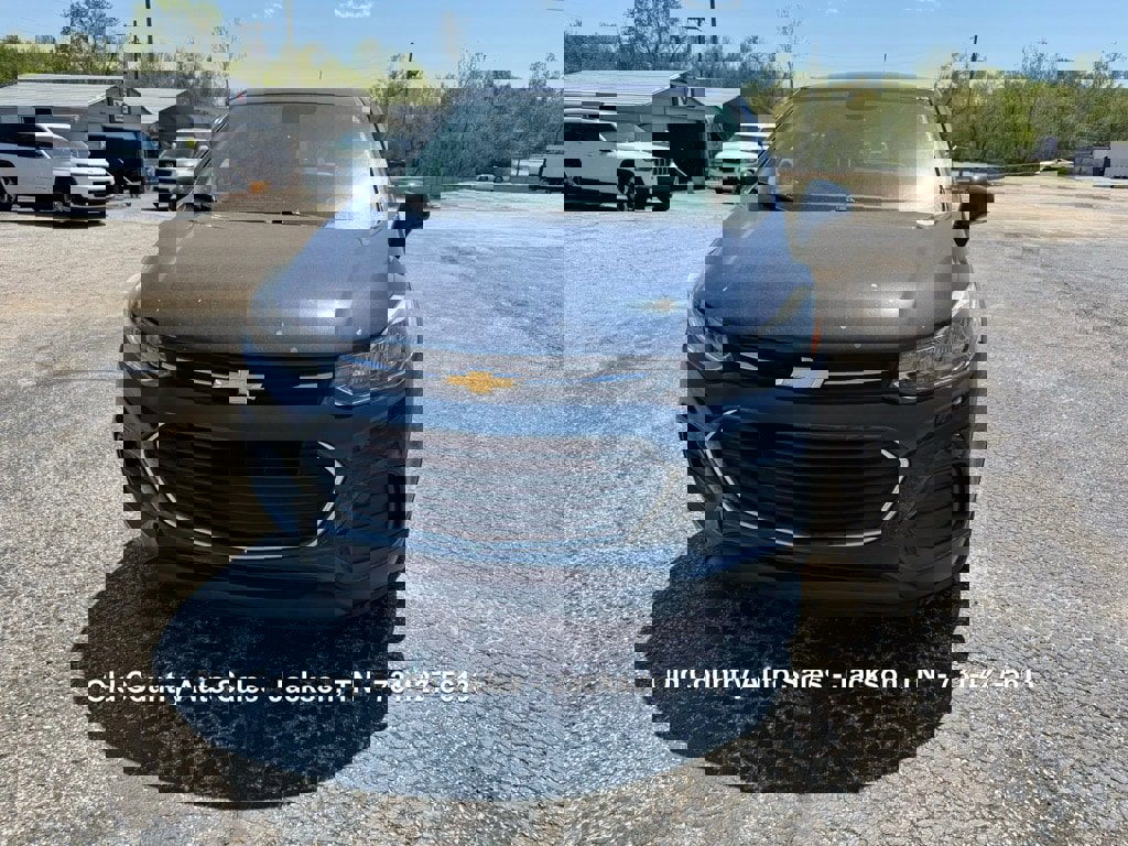 Used 2019 Chevrolet Trax LS image 3