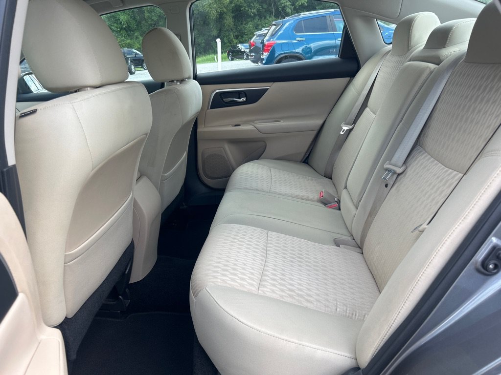 Used 2016 Nissan Altima 2.5 SV FWD image 18