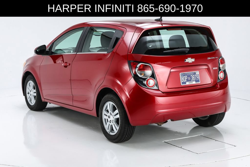 Used 2014 Chevrolet Sonic LT w/ Fun and Sun Package FWD image 8
