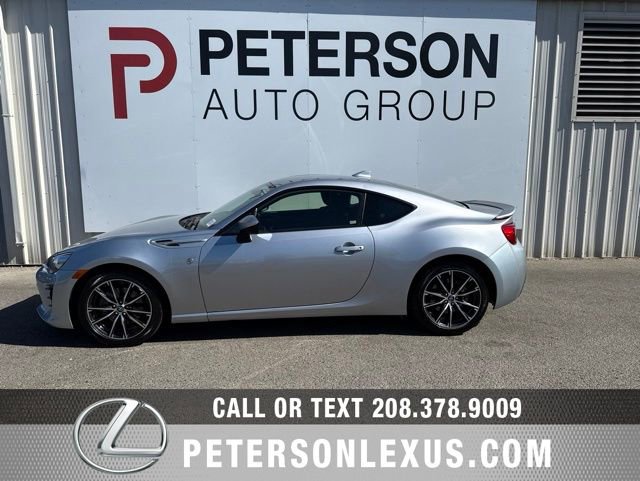 Used 2018 Toyota 86 RWD image 6