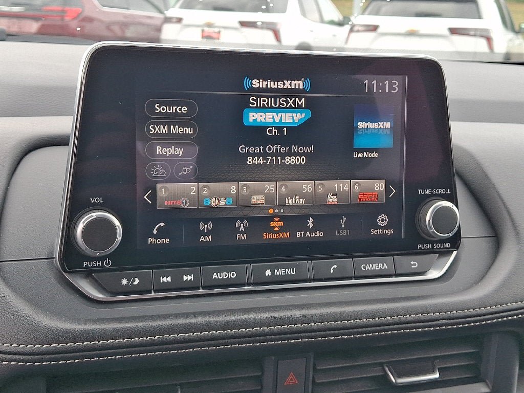 Used 2025 Nissan Rogue SV AWD/4WD image 16