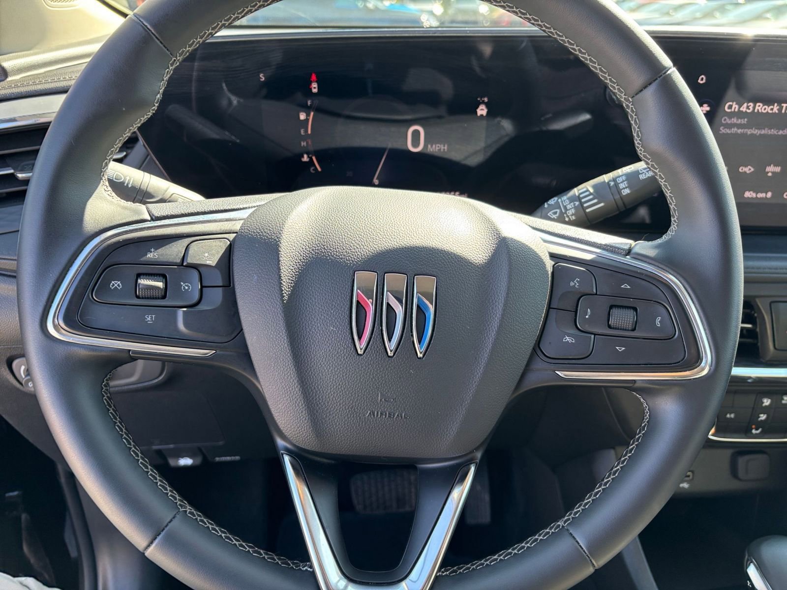 Used 2025 Buick Encore GX Preferred image 27